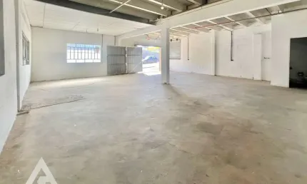 Barracão / galpão / depósito com 1 sala para alugar no itoupava central, blumenau  por r$ 3.000