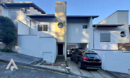 Casa em condomínio fechado com 3 quartos para alugar na Escola Agrícola, Blumenau , 120 m2 por R$ 3.300
