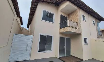 Lindas casas duplex com 3 quartos no pôr do sol, candeias