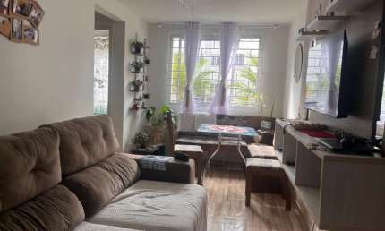 Apartamento Terreo em Araucária: 2 Quartos com Planejados