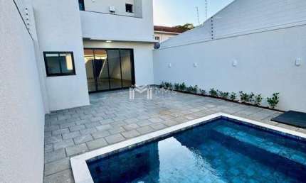 Sobrado à venda em Cascavel, Maria Luiza, com 1 quarto, com 230 m²