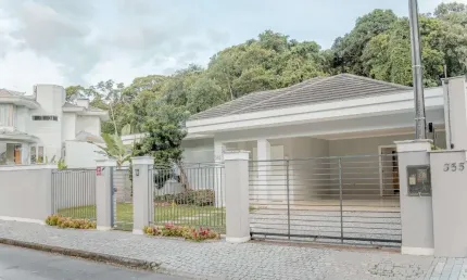 Casa com 2 quartos à venda na Rua Werner Brietzig, 343, América, Joinville, 240 m2 por R$ 1.850.000