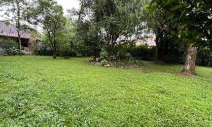 Terreno à venda na Rua Emílio Artmann, América, Joinville por R$ 1.100.000