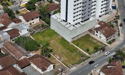 Terreno à venda na Rua São Roque, 115, Floresta, Joinville por R$ 890.000
