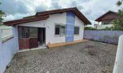 Casa para Venda em Balneário Piçarras, Itacolomi, 5 dormitórios, 3 suítes, 5 banheiros, 5 vagas
