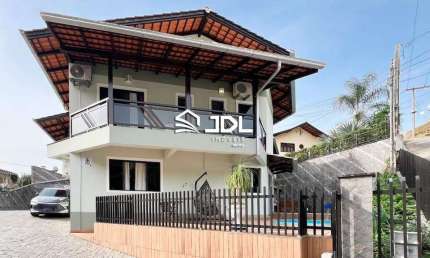 Casa com 6 quartos à venda no Garcia, Blumenau 