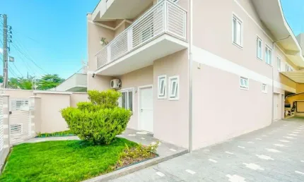 Casa com 3 dormitórios à venda, 231 m² por R$ 1.200.000,00 - Escola Agrícola - Blumenau/SC