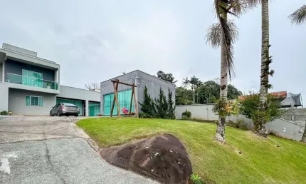 Casa com 3 dormitórios à venda, 174 m² por R$ 1.100.000,00 - Ponta Aguda - Blumenau/SC