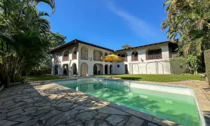 Casa com 4 dormitórios à venda, 525 m² por R$ 2.500.000,00 - Centro - Blumenau/SC
