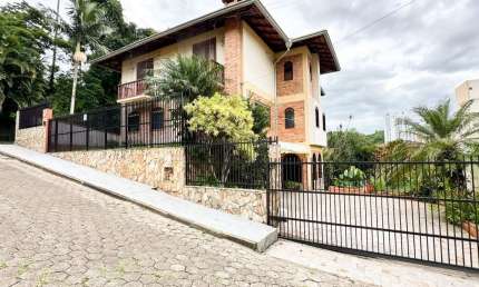 Casa à venda, 285 m² por R$ 1.300.000,00 - Vila Nova - Blumenau/SC