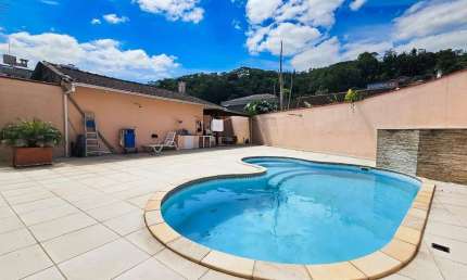 Casa com 3 dormitórios à venda, 154 m² por R$ 860.000,00 - Velha - Blumenau/SC