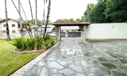 Casa à venda, 400 m² por R$ 1.600.000,00 - Velha - Blumenau/SC