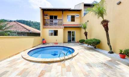 Casa à venda, 116 m² por R$ 870.000,00 - Água Verde - Blumenau/SC