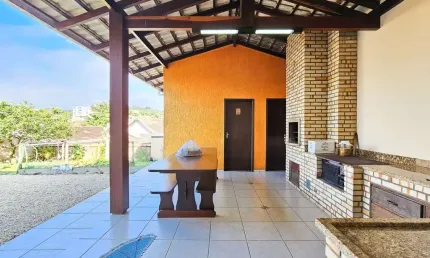 Casa com 3 quartos à venda em Água Verde, Blumenau 