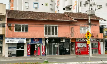 Prédio Comercial Proxima da Vila Germânica, no melhor corredor de serviços da cidade!