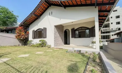 Casa com 3 dormitórios à venda, 167 m² por R$ 1.600.000,00 - Vorstadt - Blumenau/SC