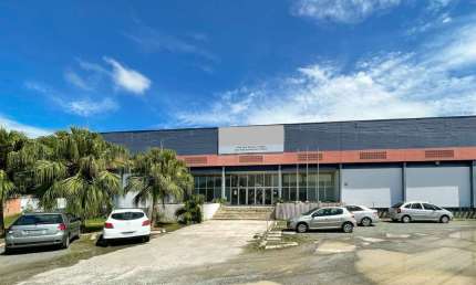 Galpão com amplo Terreno em área comercial na Itoupava Norte!!