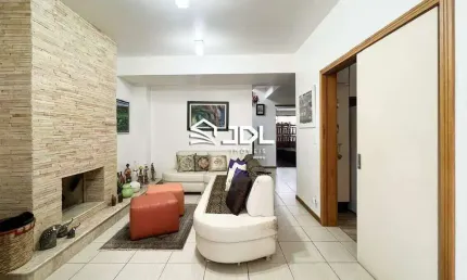 Excelente casa no bairro Vila Nova. Área do terreno com mais de 1.000m²