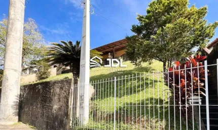 Casa no bairro da velha, excelente localização. r$600 mil