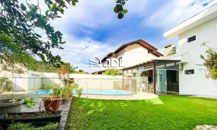 Casa com muito estilo no Bairro Passo Manso! Com piscina e muito espaço para aproveitar e receber amigos!