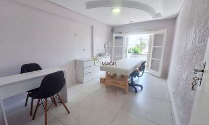 Sala Equipada com Maca e Cadeiras para Locação no Centro Clínico Lenuve | R  1.400