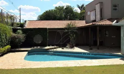 Casa Jardim Monumento, com 2 dormitórios, piscina, campo de futebol,   R$ 1.150.000 - Piracicaba/SP