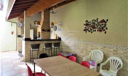 Casa com 3 dormitórios à venda, 200 m² por R$ 850.000,00 - Santa Cecília - Piracicaba/SP