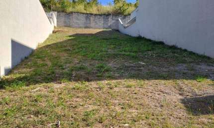 Condomínio Ondas de Piracicaba terreno com 256m² em aclive, valor de venda R$ 220.000,00