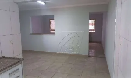 Casa Bairro Vila Prudente, próximo ao Pronto Socorro, com 02 dormitórios. Desocupada.