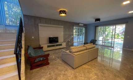 Excelente casa no condomínio Monte Alegre em Piracicaba com 558 m² de terreno e 350 m² de construção. Valor R$ 2.300.000,00.