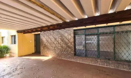 Casa com 3 dormitórios para alugar por R$ 3.700/mês - Centro - Piracicaba/SP
