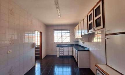 Casa com 3 dormitórios para alugar, 250 m² por R$ 2.903,98 - Alto - Piracicaba/SP