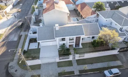 Casa com 3 quartos à venda na rua sinke ferreira, jardim das américas, curitiba, 260 m2 por r$ 2.200.000