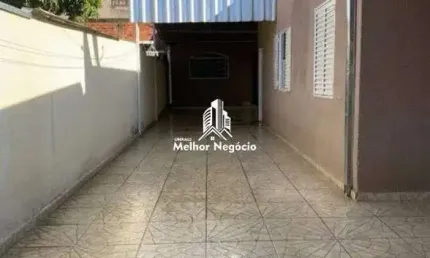 Casa á venda com 4 dormitórios no bairro Conjunto Habitacional Angelo Tomazin, em Sumaré, SP.
