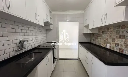 Apartamento à venda com 2 quartos na Rua Abolição em Campinas/SP.