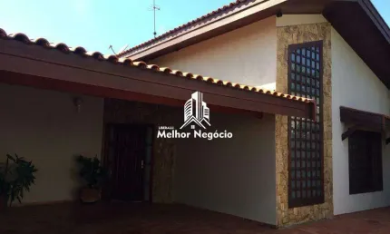 Casa assobradada de 246m2 de 3 dormitórios sendo um suíte no residencial vale das nogueiras em americana / sp