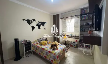 Casa à Venda com 3 dormitórios sendo uma suíte, localizada no Vila Nova, em Campinas, SP