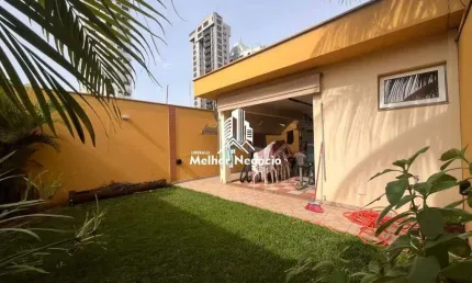 Casa à venda com 03 dormitórios (quartos) sendo 01 deles suíte no bairro Centro em Piracicaba/SP.