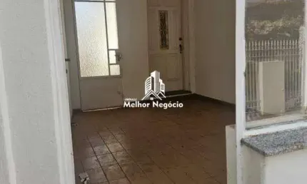 Casa à venda na Vila Industrial, Campinas - SP Casa com 2 dormitórios, 1 banheiro e 1 vaga de garagem descoberta.