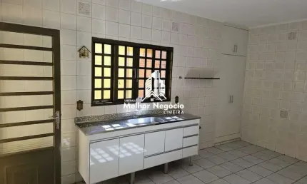 Casa à Venda no Bairro Jardim Morro Azul – Limeira, SP Casa localizada no Bairro Jardim Morro Azul, em Limeira, SP. Possui 3 dormitórios, 2 banheiros