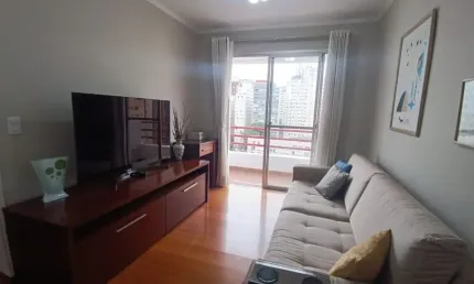 Apartamento com Varanda, 1 dormitório, 1 vaga, andar alto