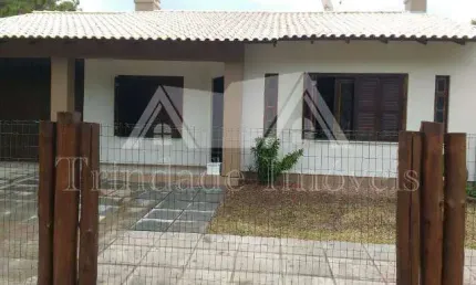 Casa com 3 quartos à venda na Av. José Bruno Klein, ??, Centro, Capão da Canoa por R$ 490.000