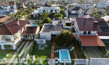 Casa com 4 quartos à venda na RUA GUAIÁ DA PEDRAS, 1265, Atlântida, Xangri-Lá por R$ 1.350.000