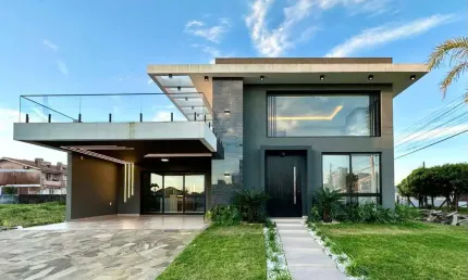 Casa com 3 quartos à venda na Av: André Pusti X Encantado, 171, Zona Nova, Capão da Canoa por R$ 1.960.000