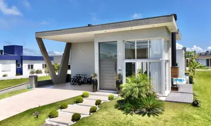 Casa em condomínio fechado com 4 quartos à venda na Rua Onório Germano, 2005, Zona Nova, Capão da Canoa por R$ 1.590.000