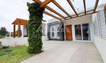 Casa com 2 quartos à venda na Rua dos Crisantemos, 0101, Centro, Capão da Canoa por R$ 429.000