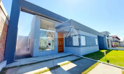 Casa com 3 quartos à venda na Rua das Gardênias, sss, Centro, Capão da Canoa por R$ 750.000