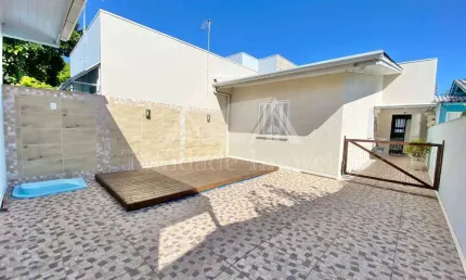 Casa com 3 quartos à venda na Rua Andira, Santo Antonio, Capão da Canoa por R$ 390.000