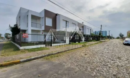 Casa com 2 quartos à venda na Rua João Preto, 102, Guarani, Capão da Canoa por R$ 450.000
