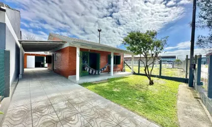 Casa com 2 quartos à venda na Rua Júlio de Castilhos, 394, Araça, Capão da Canoa por R$ 550.000